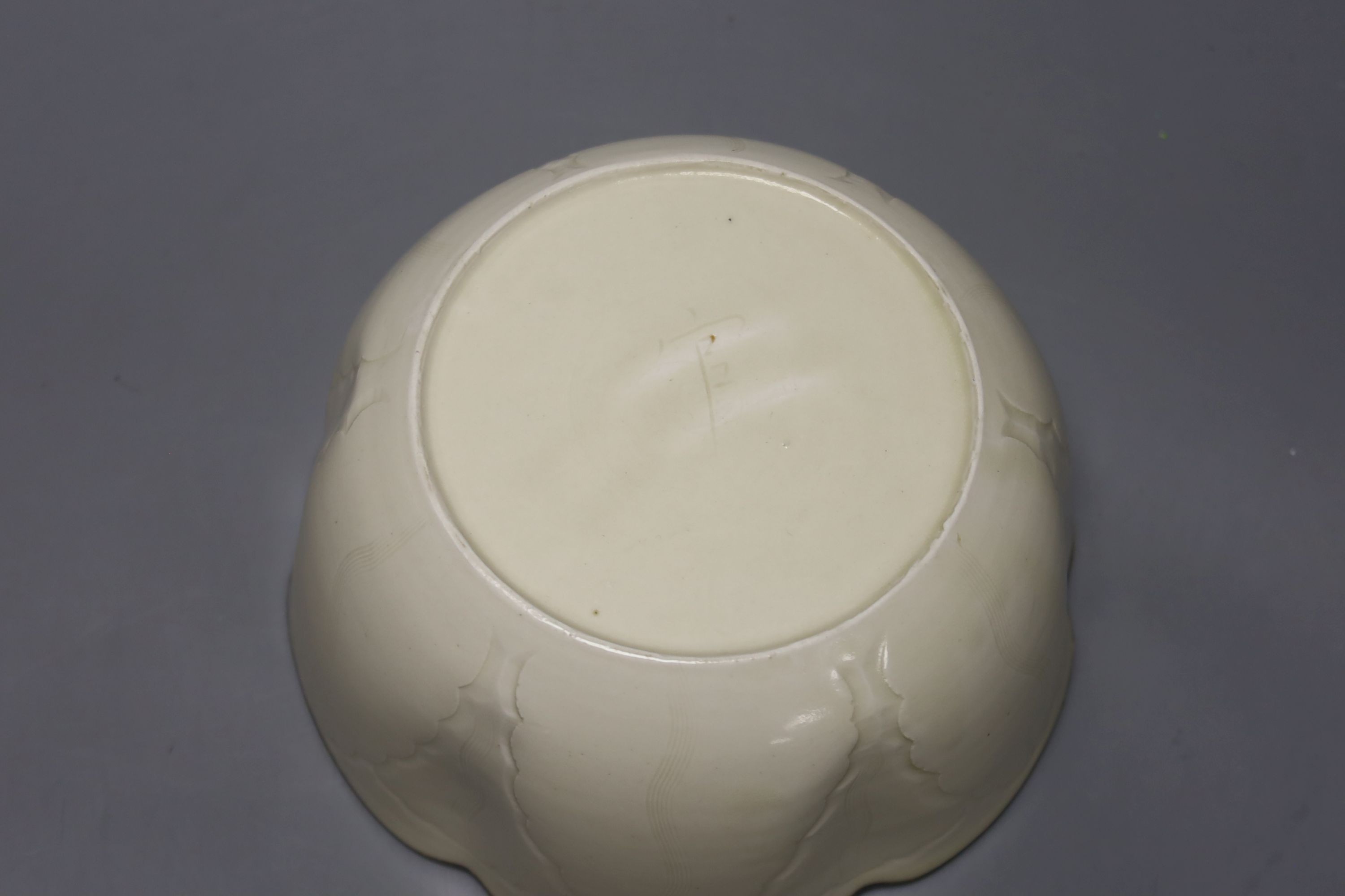 A Chinese Ding type hexafoil shaped bowl, diameter 19cm
